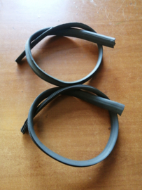 Deurrubbers Nissan 300ZX Z31 set links + rechts 76920-04P01 + 76921-04P01 Gebruikt.
