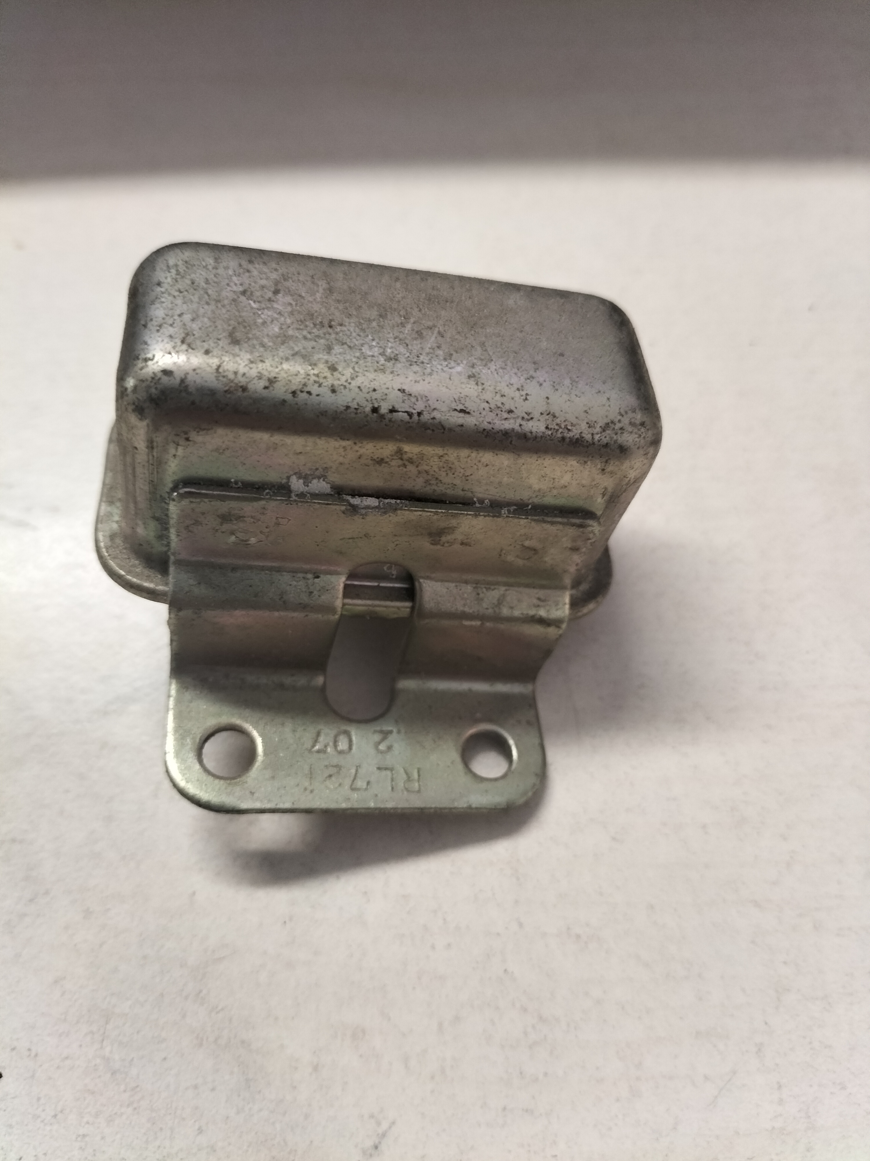 Relais koelventilator/ achterruitverwarming Datsun Cherry E10 25230-A8200 Gebruikt.