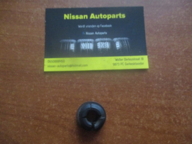 Grommet-hood support rod Nissan 65512-R3000 Used part.