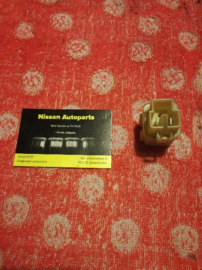 Weerstand 100Ω 2W Nissan 24336-51E00 B13/ D21/ J30/ M11/ N14/ P10/ W10/ Y10 Gebruikt.