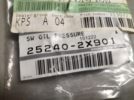 Oliedruksensor KA24E/ ZD30 Nissan 25240-2X901 R20/ Y61 Origineel