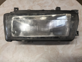 Koplamp links Nissan Bluebird T12 B6060-D4600 (54319328) Gebruikt. Lichte schade.