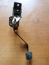Koppelingspedaal Nissan Terrano2 R20 46503-0X831 Gebruikt.