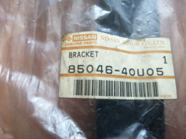 Bevestigingsbeugel achterbumper Nissan Maxima A32 85046-40U05