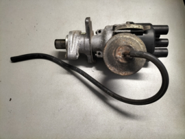 Stroomverdeler L16 Datsun Bluebird 710 22100-????? (20250209) Gebruikt.