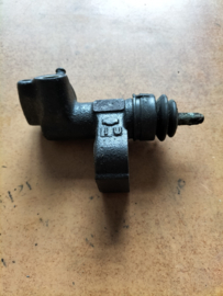 Inschakelcilinder versnellingsbak QG16DE/ QG18DE/ SR20DE 30620-2J060 Gebruikt.