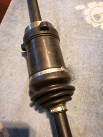 Aandrijfas rechtsvoor SR20DE Nissan Almera GTI N15 39100-40Y15 nieuw.