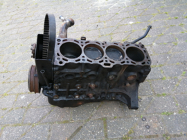 Onderblok CA20E Nissan Bluebird T72 10102-D36E5 Gebruikt.