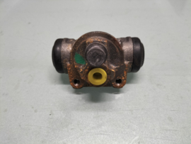 Rear axle wheel brake cylinder Nissan 44100-3J310 Original