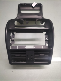 Kachelventilatierooster Midden Nissan 68260-0X801 Gebruikt (lichte schade).