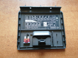 Lid-fuse block Nissan Bluebird T72 68965-Q9001 Used part.