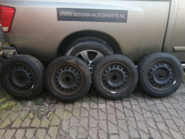 15 inch stalen velgen met 4-seizoenen banden 4x114,3 185/65R15 Nissan 40300-2F815 N16/ P11/ WP11