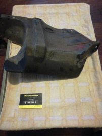 Afdekkap achter voorwiel rechts Nissan 64836-65Y00 B13/ N14/ Y10 Gebruikt.
