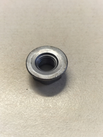 Moer Nissan 01221-00Q0B Gebruikt.
