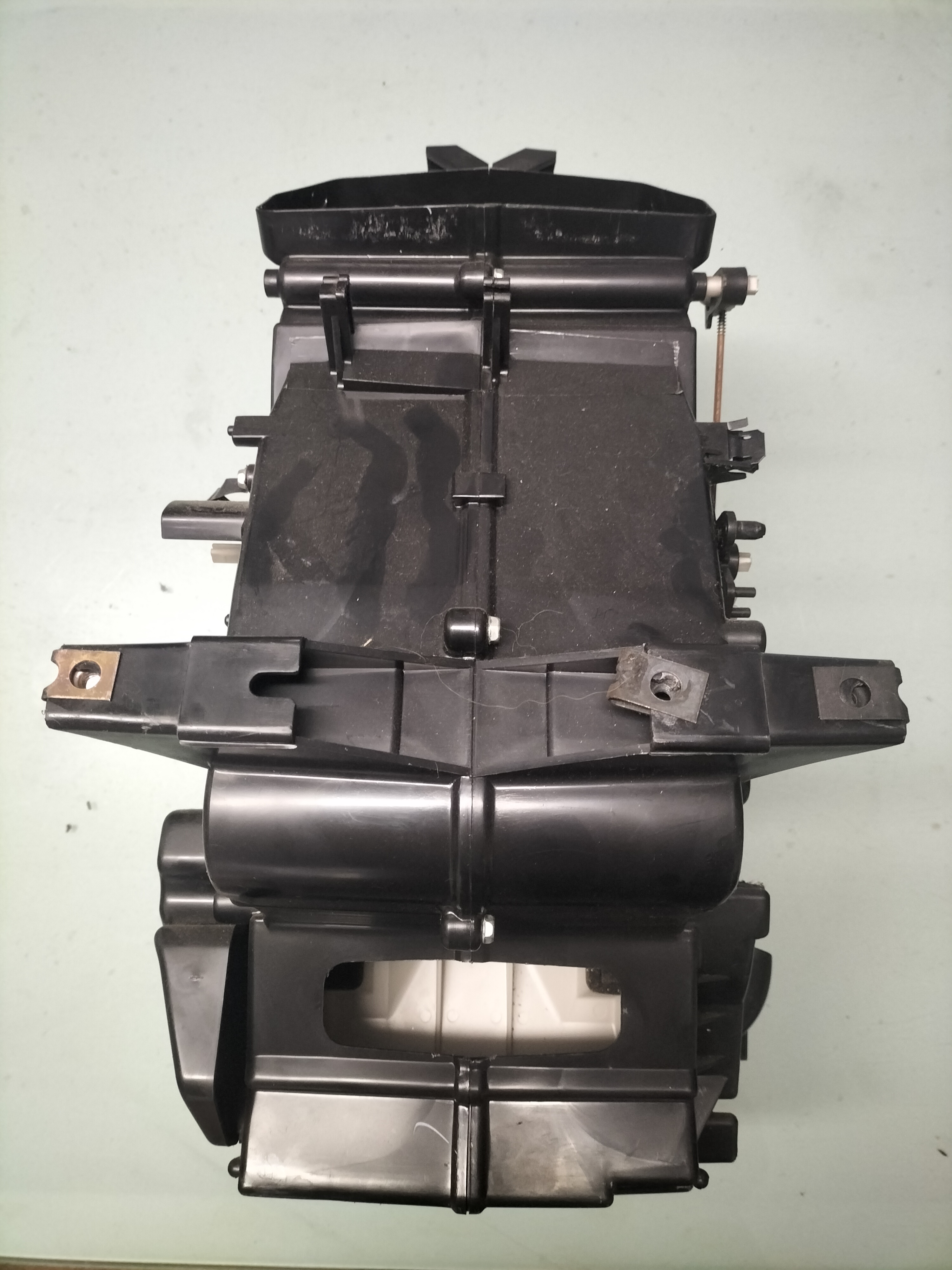 Heating unit front Nissan Micra K10 27110-04B04 (27100-32B00) Used part.