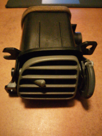 Ventilator center, left-hand Nissan Micra K11 68751-6F710 Used part.