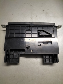 Bekerhouder Nissan Terrano2 R20 68430-0X800 Gebruikt.