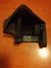 Bracket-power steering oil pump GA14/GA16 Nissan 11940-77A01 B12/ B13/ N13/ N14/ P10/ W10/ Y10 Used part.