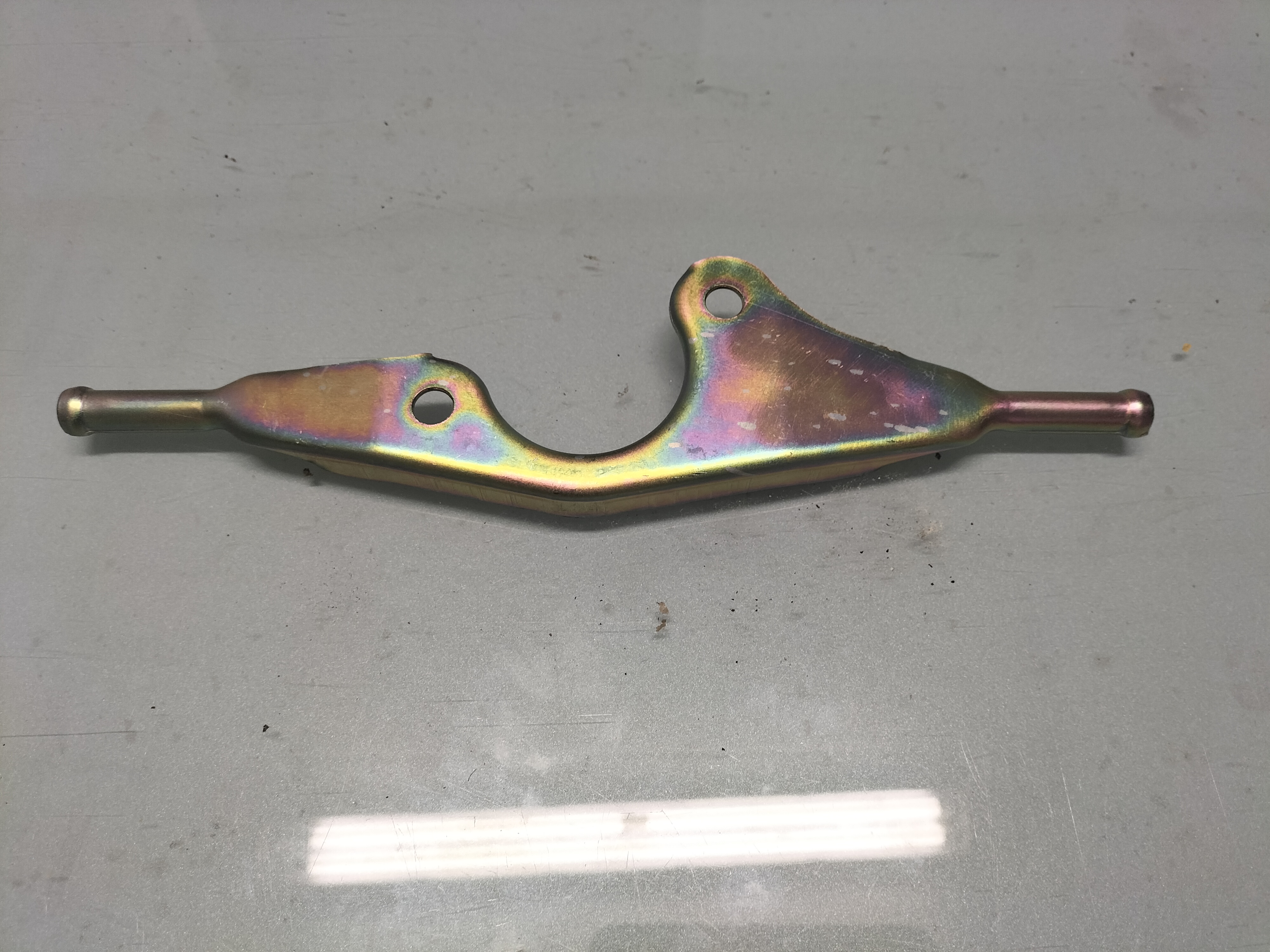 Bracket-exhaust mounting Nissan Bluebird 20732-D4000 T12/ T72/ U11 Original.