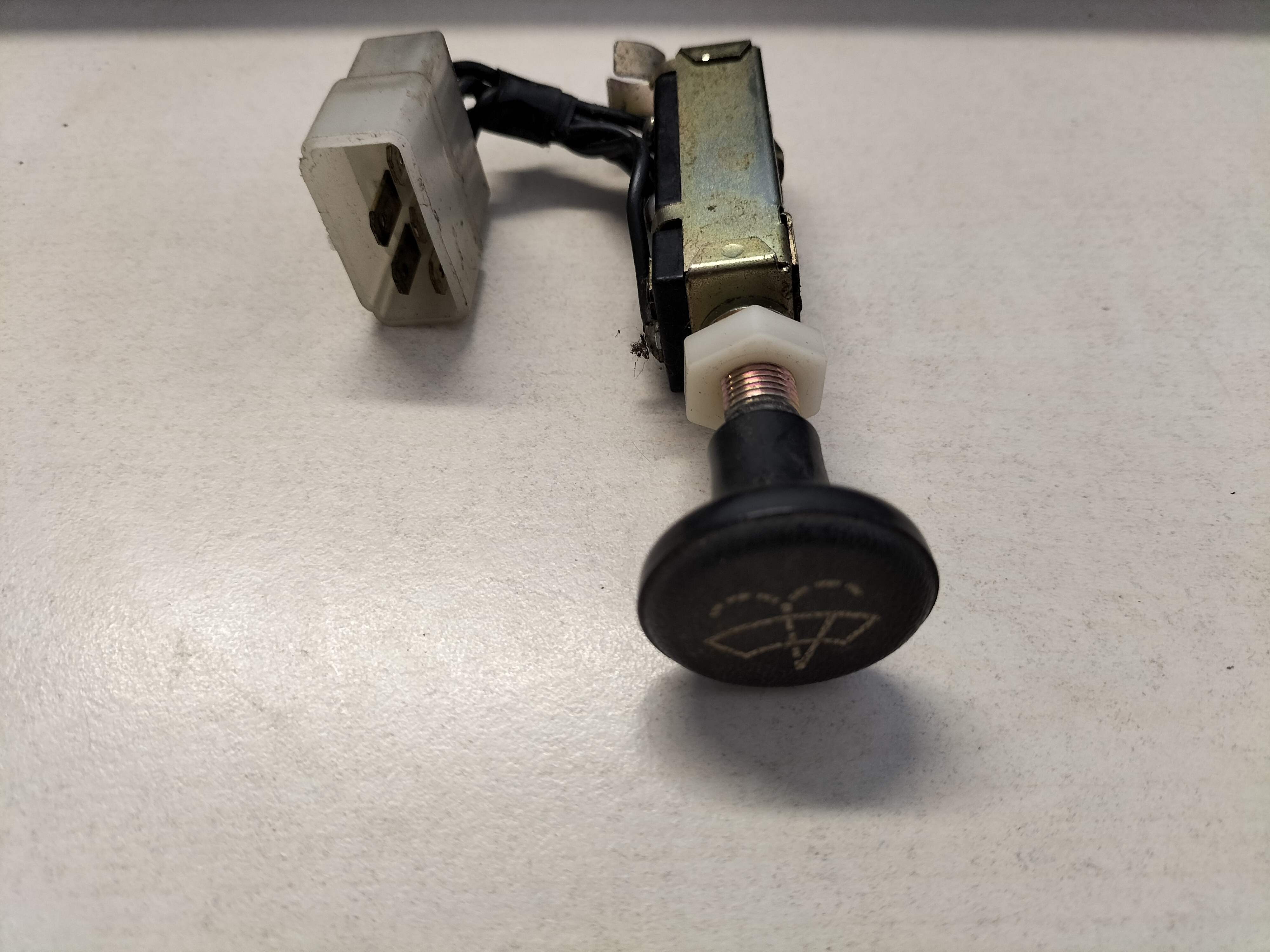 Assy-switch, wiper & washer Datsun Cherry E10 Sedan/ Wagon 25260-M0201 Used part.