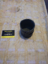 Protector-distributor GA14DS/ GA16DS Nissan 22172-61J00  B13/ N14/ W10/ Y10 Used part.