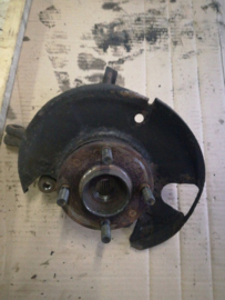 Wheel hub front left-hand Nissan 40015-50Y00 B13/ N14/ Y10 Used part.