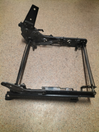 Stoelframe bestuurderstoel Nissan Sunny N14 87450-60C13 Origineel.