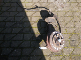 Veerpoot linksachter Nissan Bluebird T72 55303-D4126 + 36530-Q9106 Gebruikt.