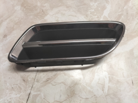 Grille front Nissan Primera P11/ WP11 62310-2F825 Original. Incomplete.