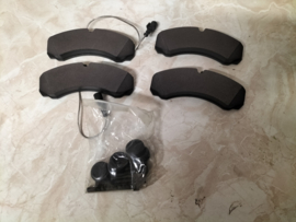 Remblokset achteras Nissan Cabstar F24 44060-MB40A Nieuw.