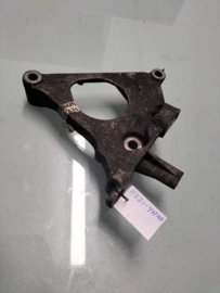 Motorsteunhouder rechts Nissan 11231-4N100 Gebruikt.