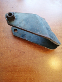 Bracket-engine mounting block, front Nissan 11274-BM500 N16/ P12/ V10