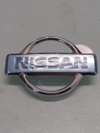 Grille-embleem Nissan Serena C23 62889-7C000 Origineel.