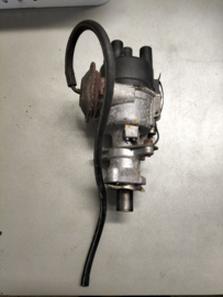 Stroomverdeler L16 Datsun Bluebird 710 22100-????? (20250209) Gebruikt.