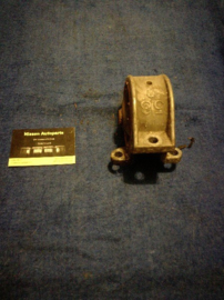 Motorsteun rechts Nissan GTI 11210-58Y21 B13/N14