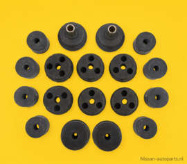 Bushing set body on chassis Nissan Patrol 160 New.