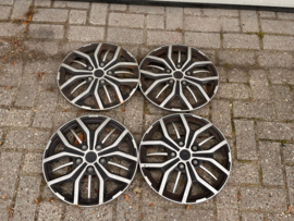 Wheel cover set 15 inch universal (20260912) Used part.