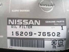 Oil filter SD33 Nissan Patrol 160 15209-J6502 Original.