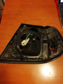Achterlicht Nissan Almera N15 links-buitenste 26555-0N028