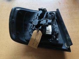Taillight right outer Nissan Primera P11 - hatchback 26550-9F625 Little damage.