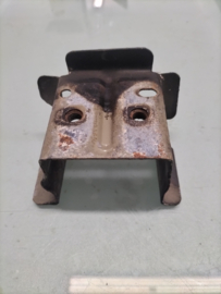 Bumpersteun onder Links Nissan Primera P12 wagon 62211-AU330 Gebruikt