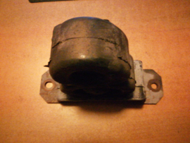 Hulpveer achteras Nissan Terrano2 R20 55060-0F60A Gebruikt