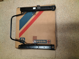 Slide-left-hand seat, outside Nissan Primera P10 87551-90J00 Original.