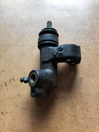 Inschakelcilinder versnellingsbak QG16DE/ QG18DE/ SR20DE 30620-2J060 Gebruikt.
