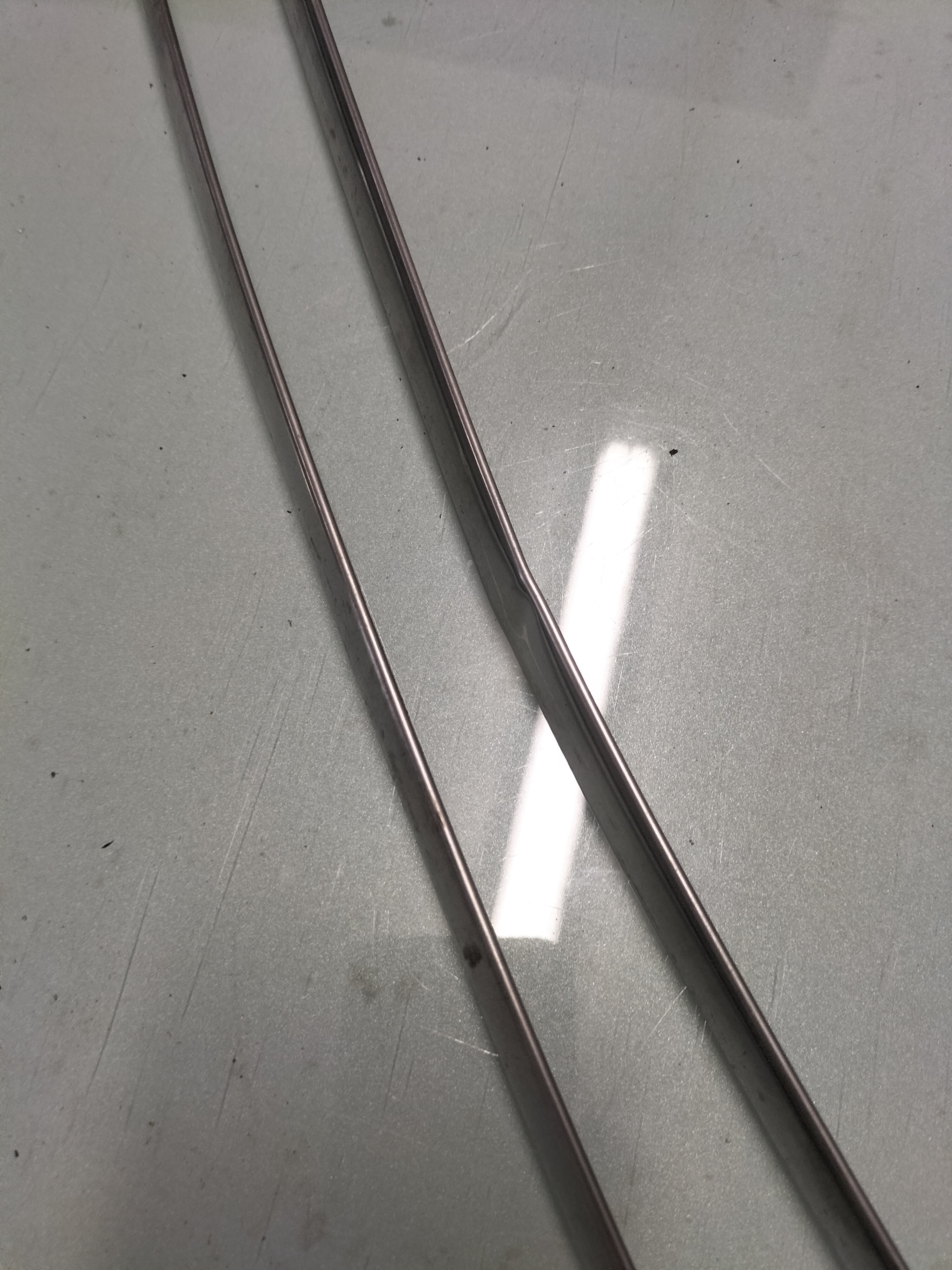 moulding windshield Datsun sunny b110 72810-H1101