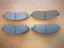 Remblokset vooras Nissan 41060-EB326 D40/ R51 Nieuw