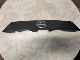 Kentekenverlichtinghouder Nissan Micra K14 90810-5FA0A + 90890-CN00A (KPN) Gebruikt.