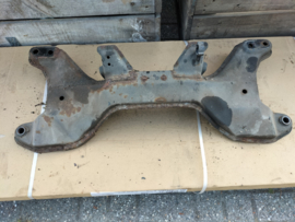 Subframe Nissan 54401-0M000 B13/ N14/ Y10 Gebruikt.