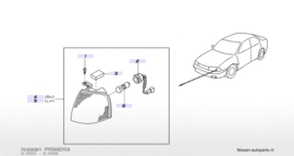 Knipperlicht rechts zonder Fitting Nissan Primera P10 B6130-86J00 Gebruikt.