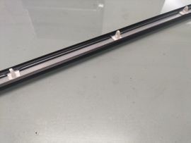 Bumperstrip voorbumper Datsun Violet A10 62060-W7500 Orgineel.
